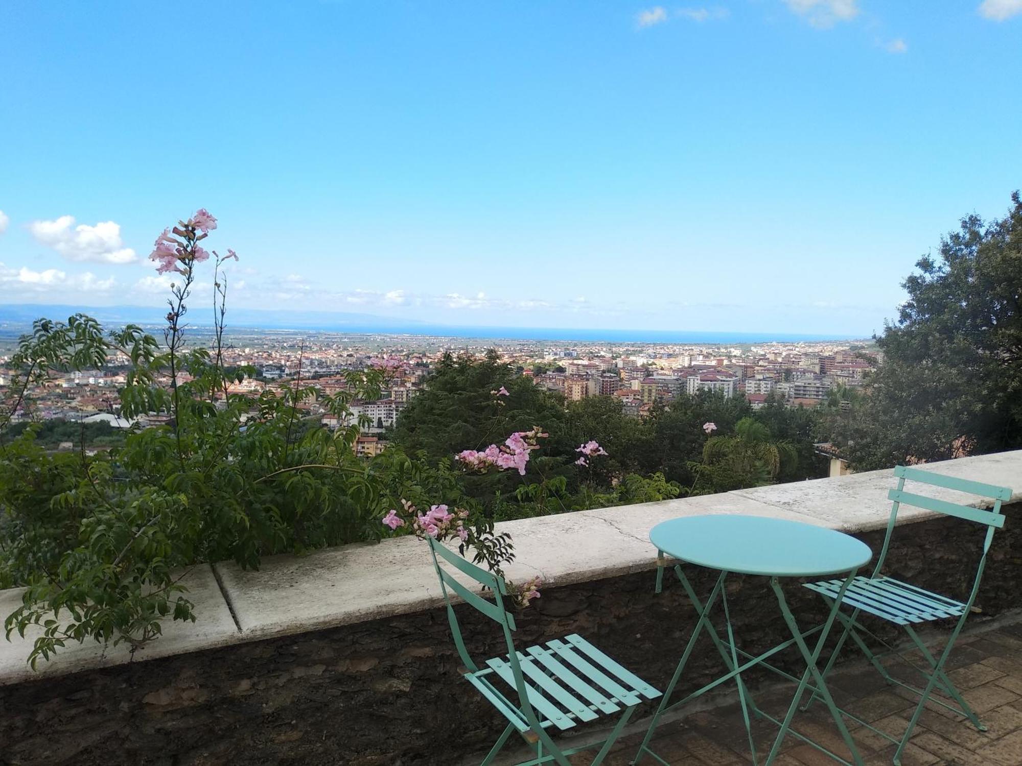 B&B Casa Gemma Lamezia Terme Bagian luar foto
